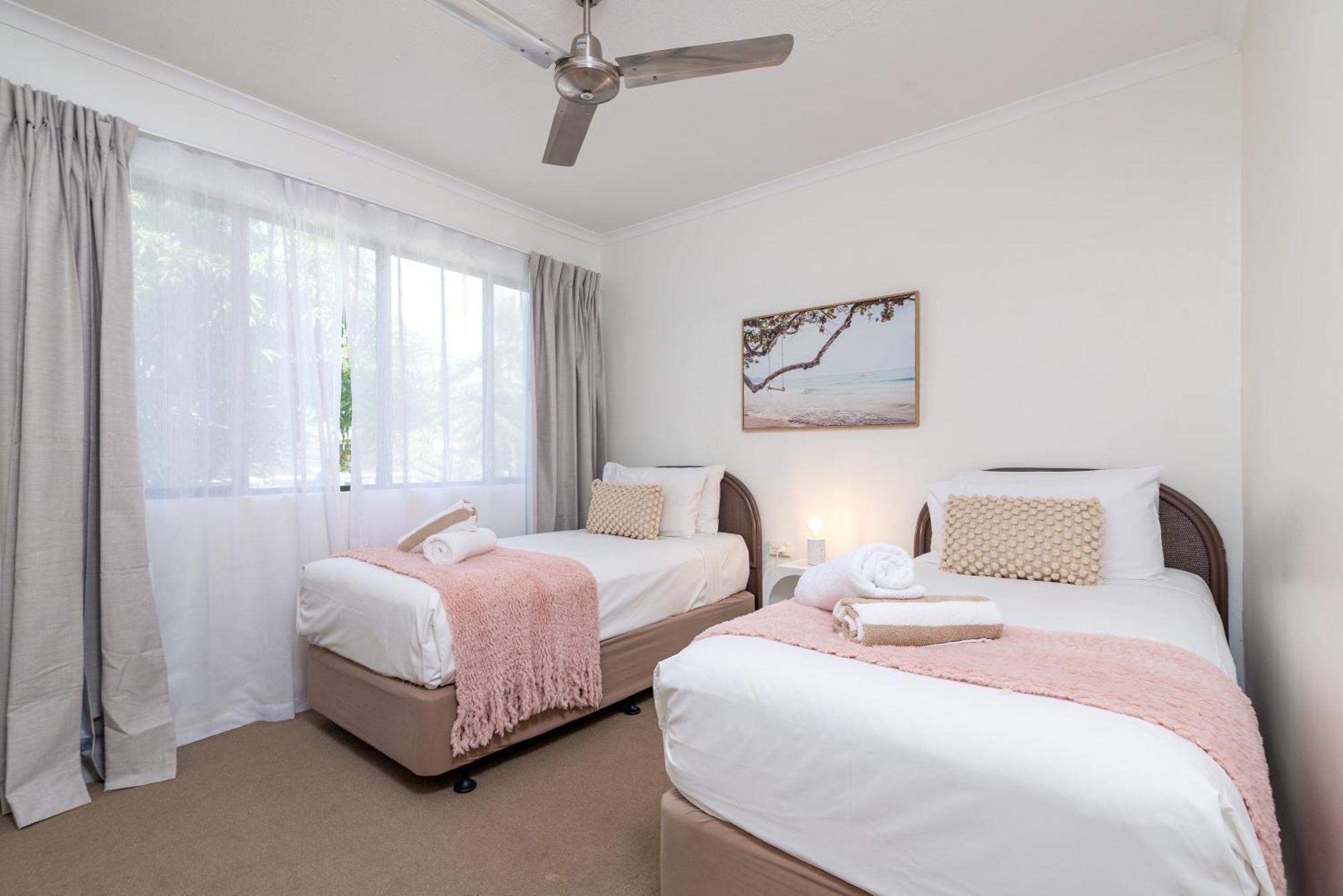 Tropical Reef Apartments Port Douglas Exterior photo