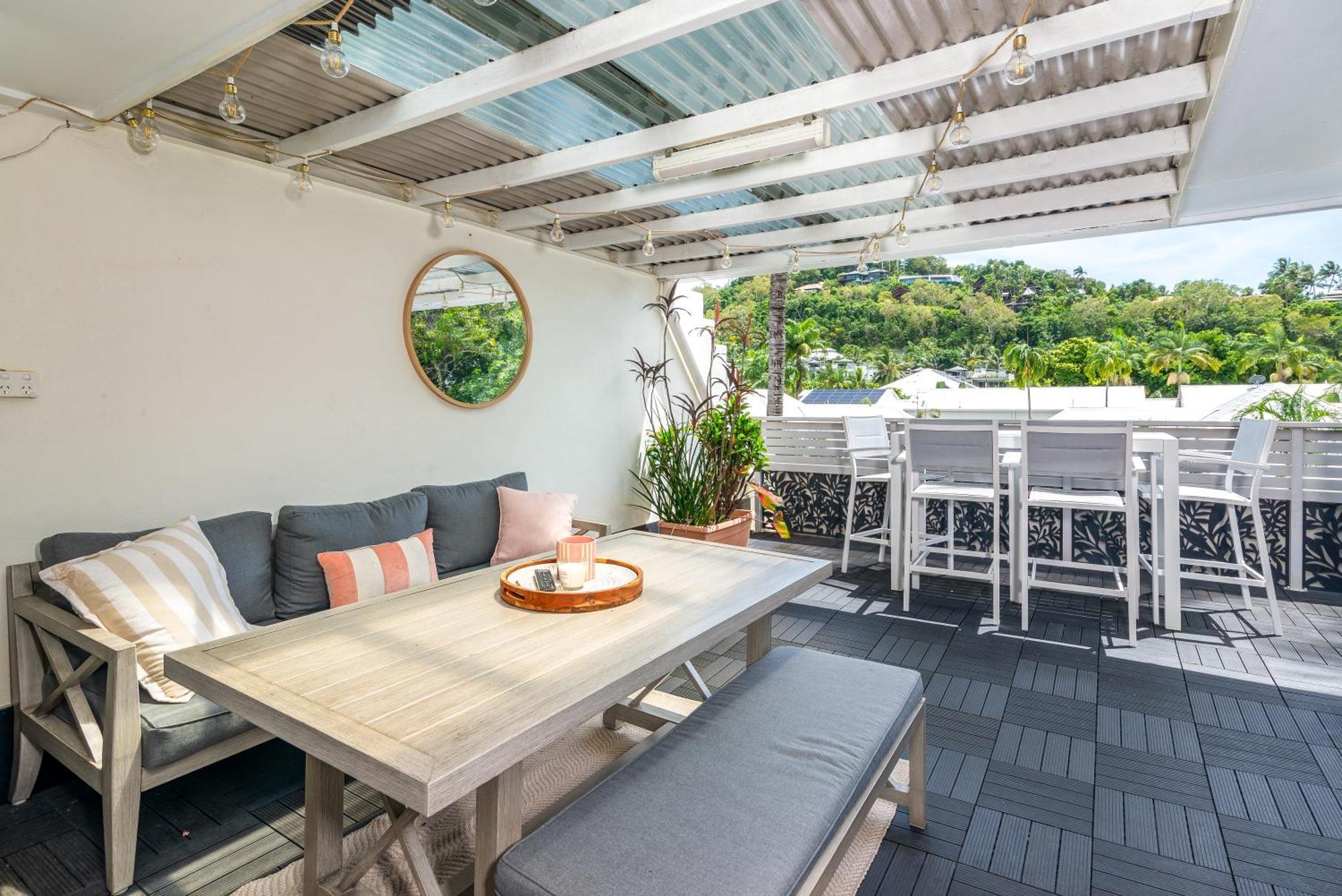 Tropical Reef Apartments Port Douglas Exterior photo