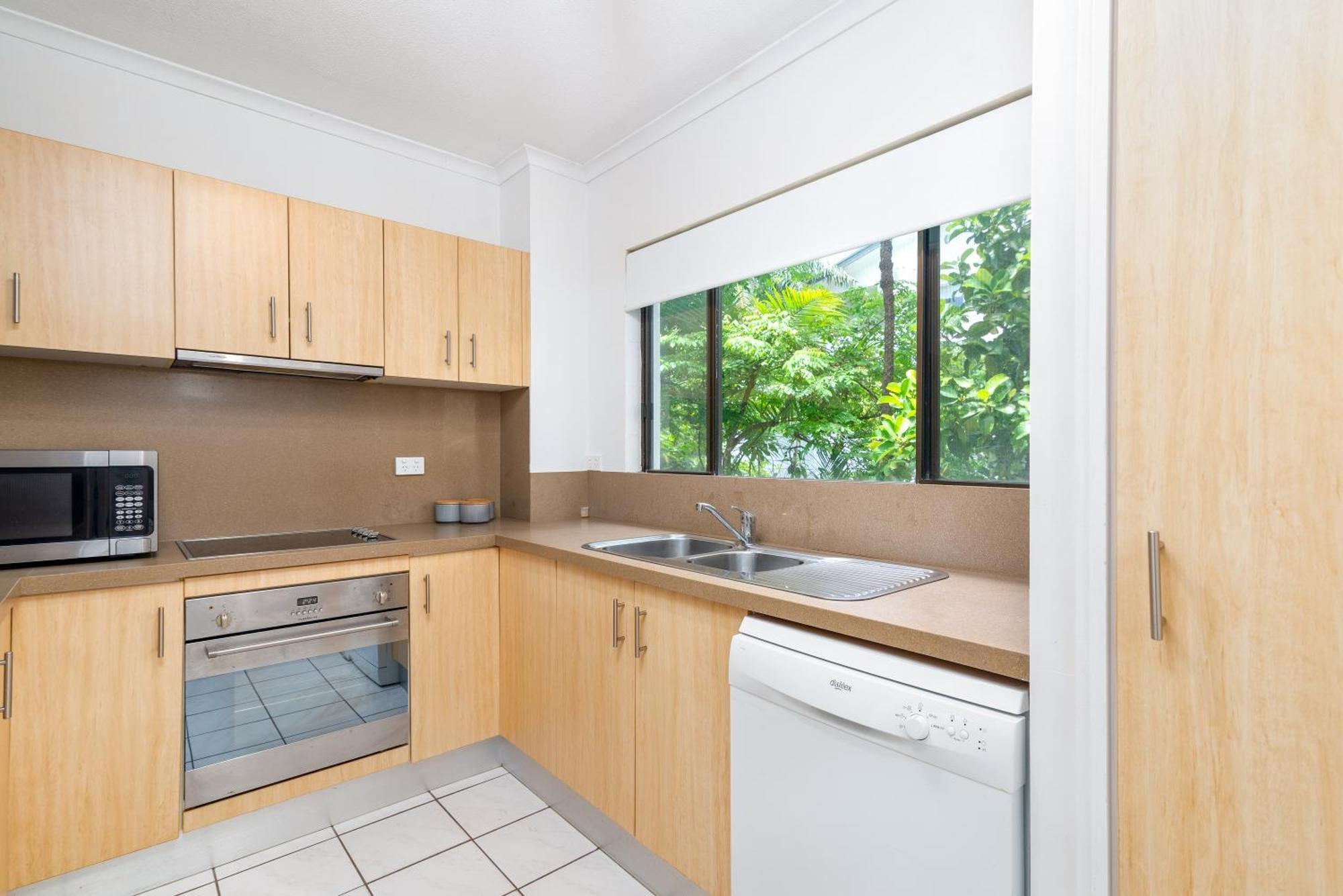 Tropical Reef Apartments Port Douglas Exterior photo