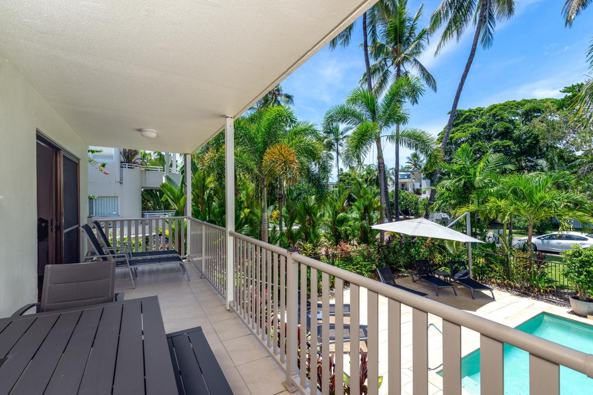 Tropical Reef Apartments Port Douglas Exterior photo