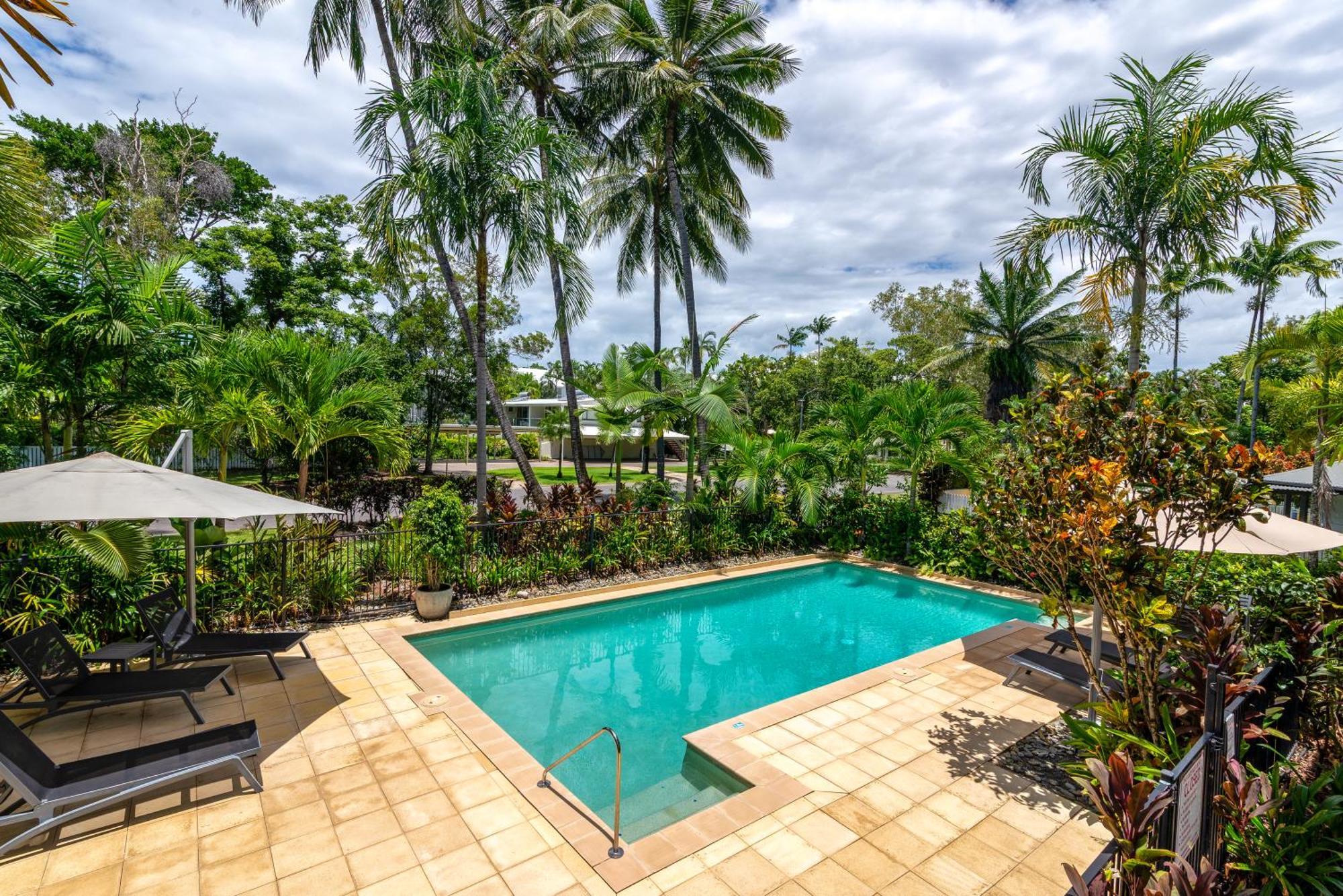Tropical Reef Apartments Port Douglas Exterior photo